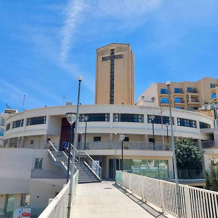 Malta Crown Guesthouse Saint Julian's ภายนอก รูปภาพ