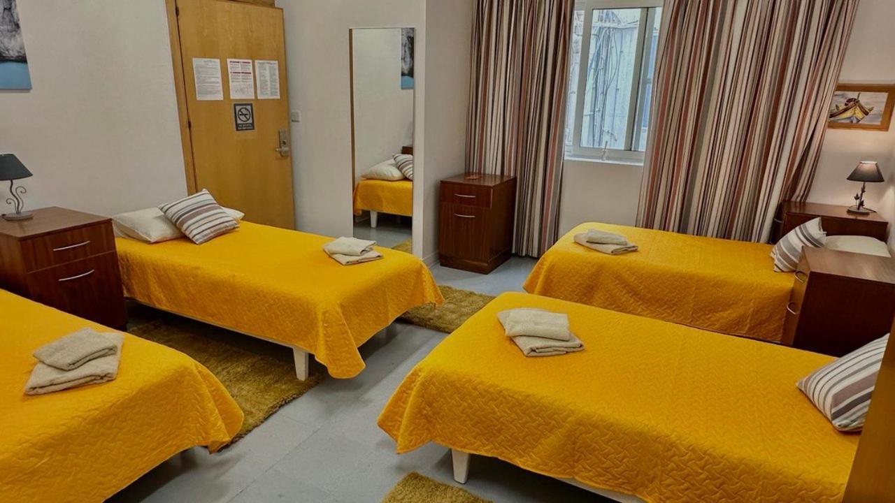 Malta Crown Guesthouse Saint Julian's ภายนอก รูปภาพ