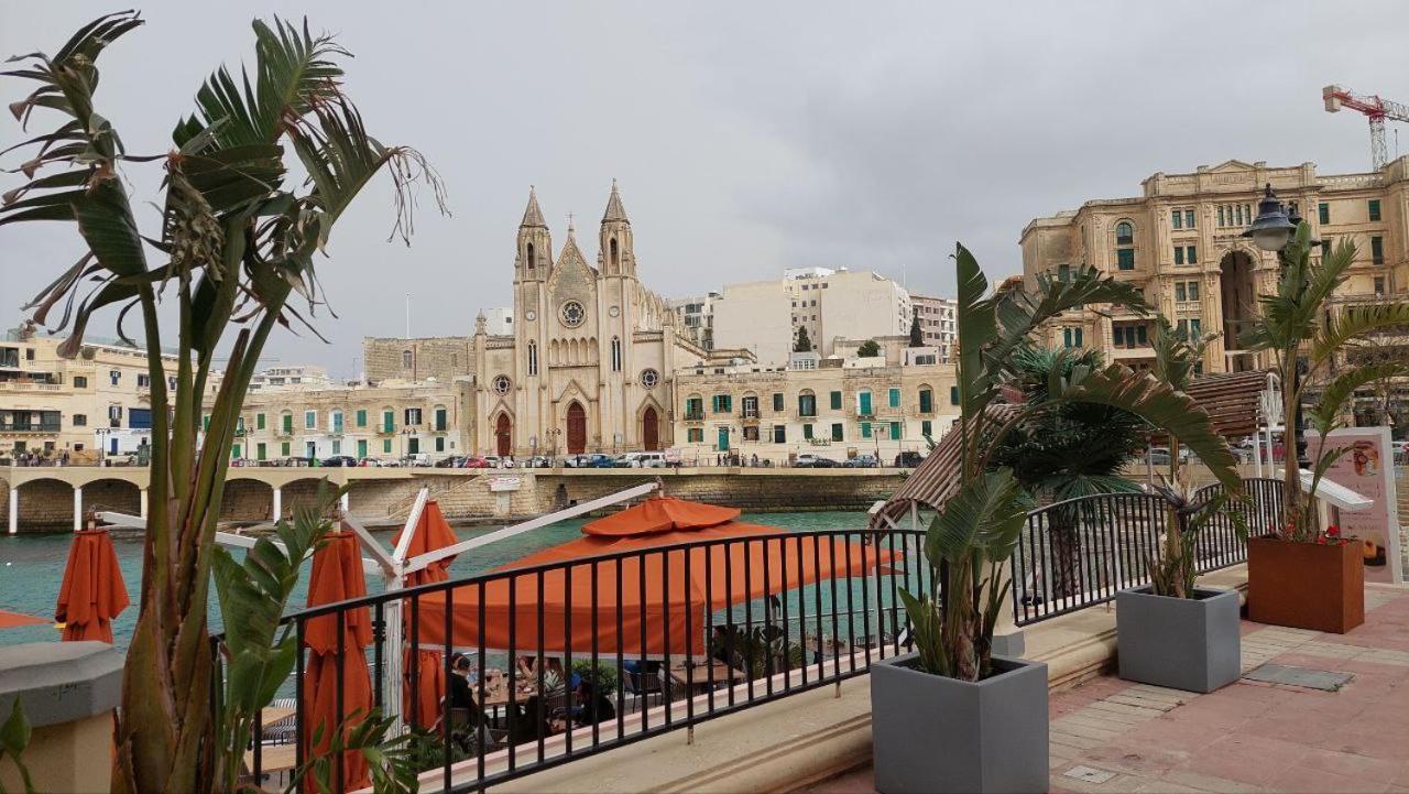 Malta Crown Guesthouse Saint Julian's ภายนอก รูปภาพ