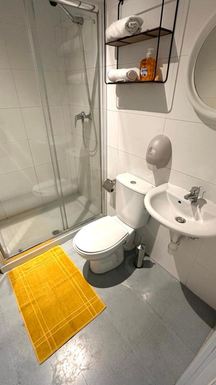 Malta Crown Guesthouse Saint Julian's ภายนอก รูปภาพ