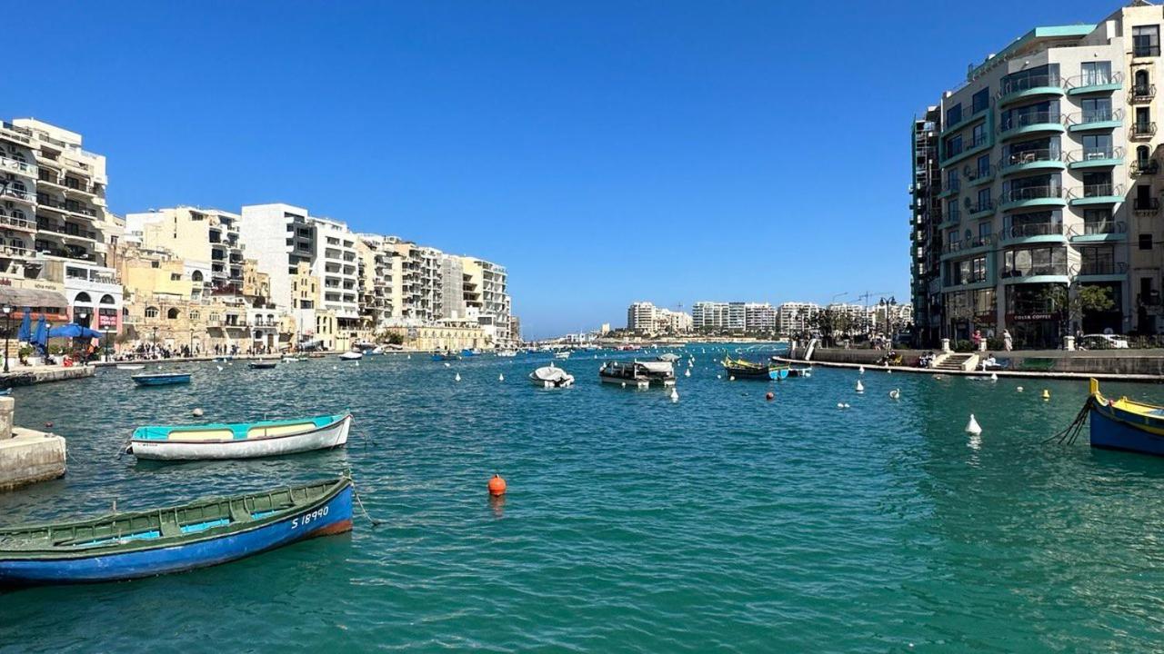 Malta Crown Guesthouse Saint Julian's ภายนอก รูปภาพ