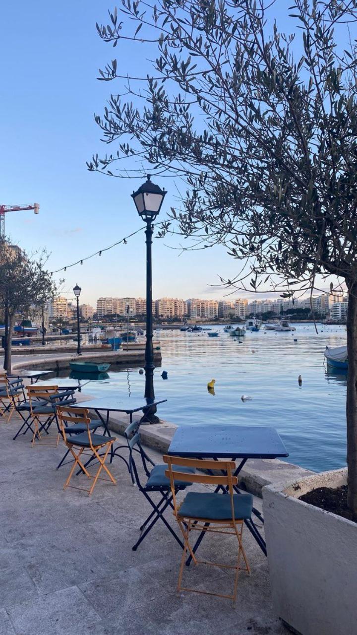 Malta Crown Guesthouse Saint Julian's ภายนอก รูปภาพ