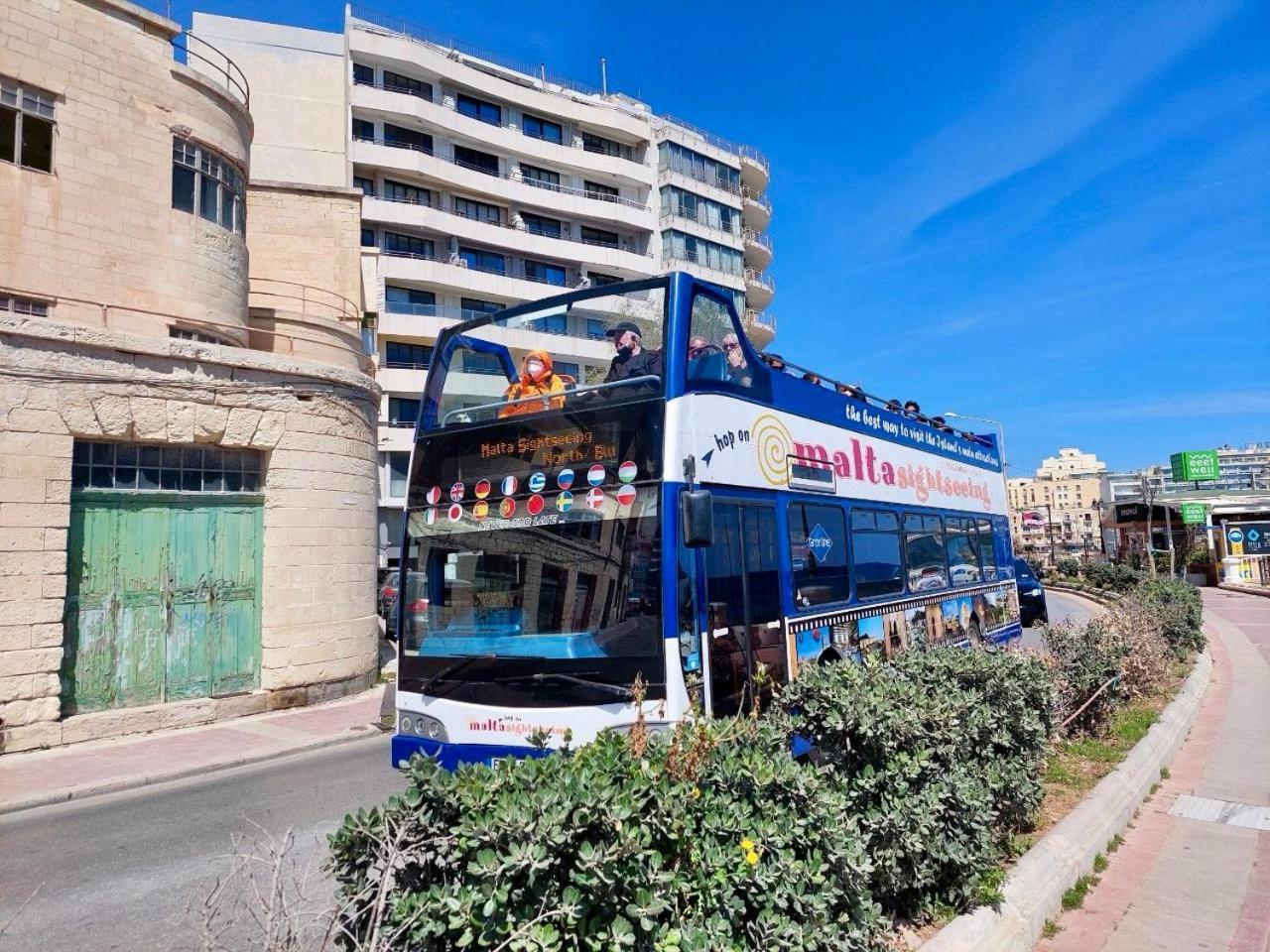 Malta Crown Guesthouse Saint Julian's ภายนอก รูปภาพ