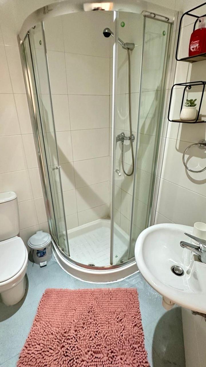 Malta Crown Guesthouse Saint Julian's ภายนอก รูปภาพ