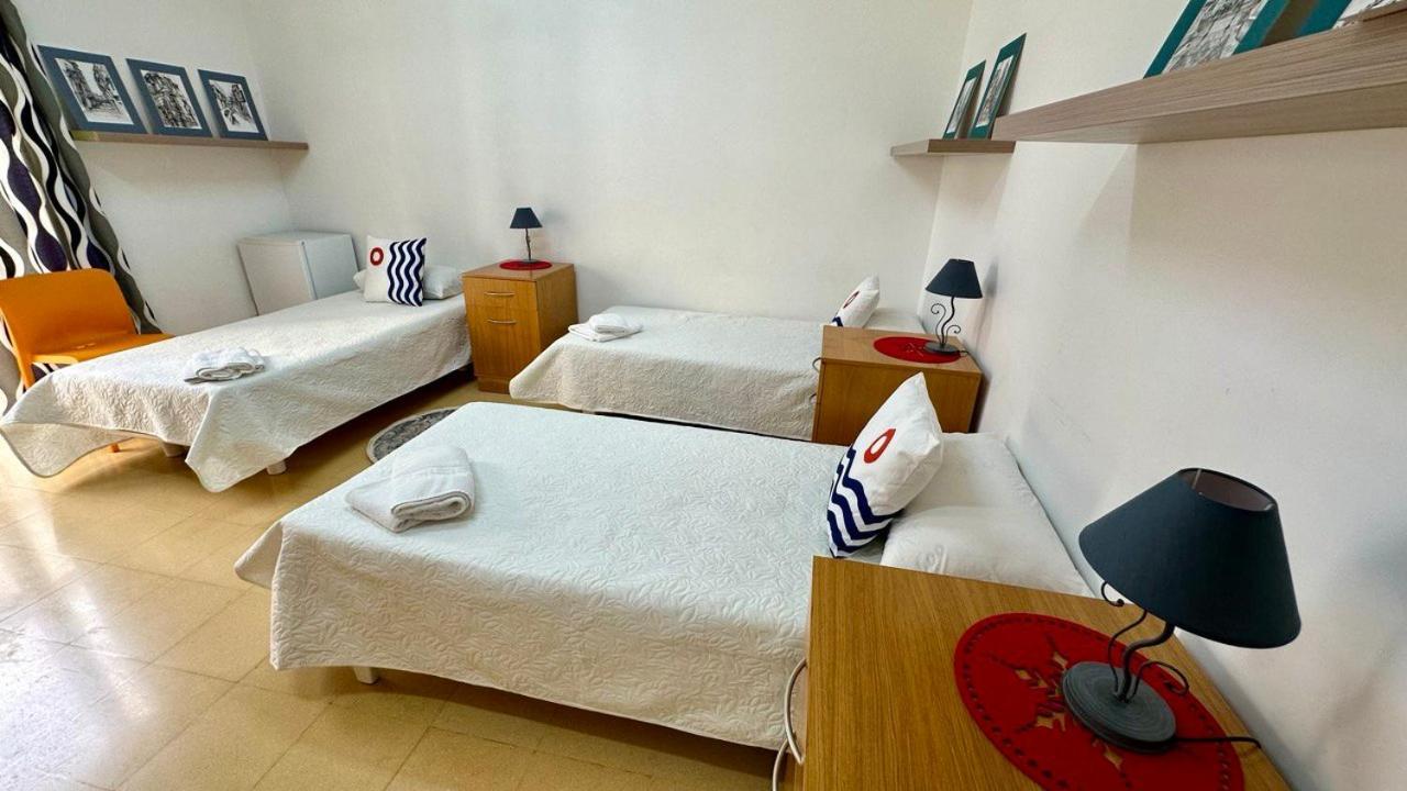 Malta Crown Guesthouse Saint Julian's ภายนอก รูปภาพ
